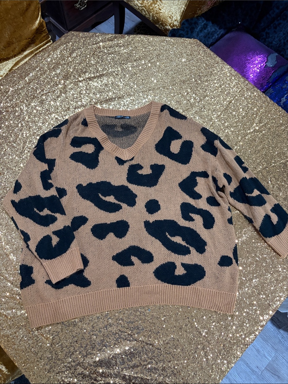 Women's V-Neck Leopard Print Sweater in Brown and Black